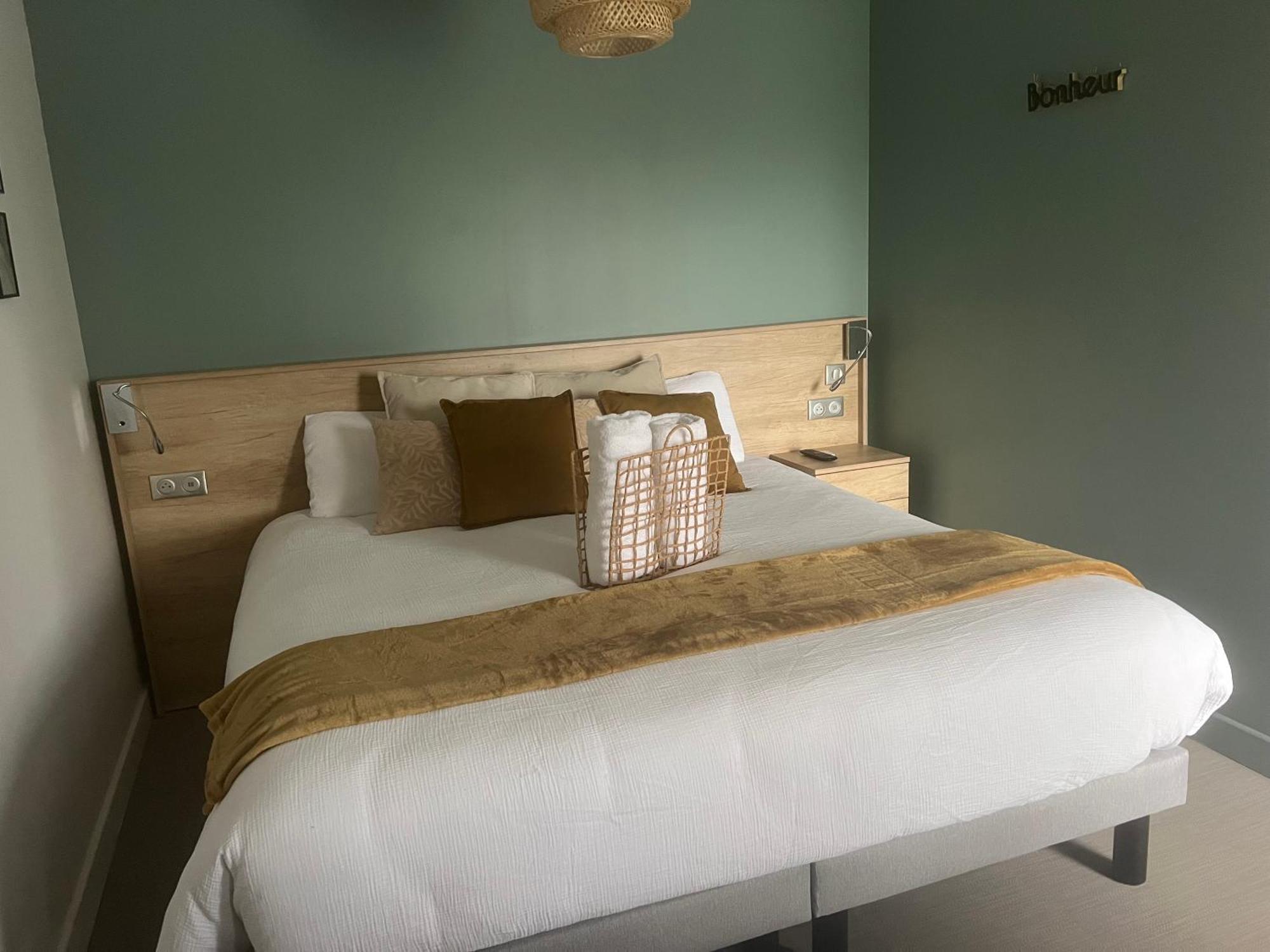 Chambre Privatisee L'Ermitage Vue Sur La Mayenne Château-Gontier Екстериор снимка